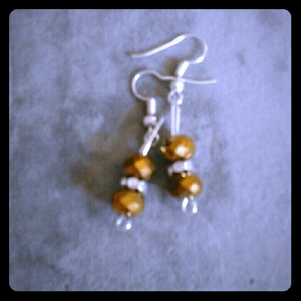 💙FREE💙Gold Crystal Earrings💙